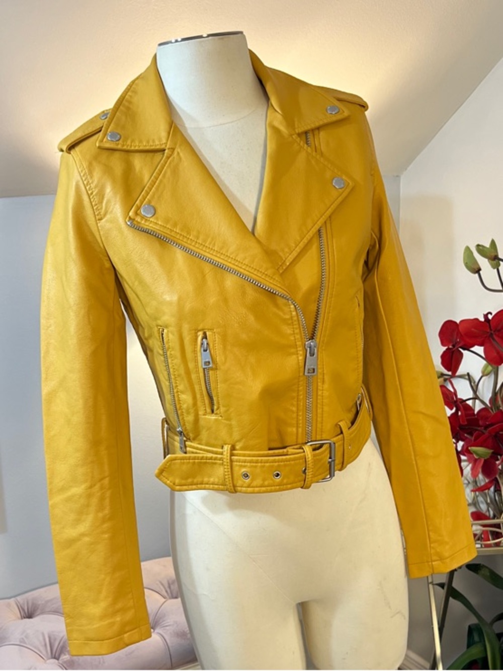 Levi Strauss & Co Marigold Yellow Cropped Faux Leather Belted Moto Jacket Sz XS